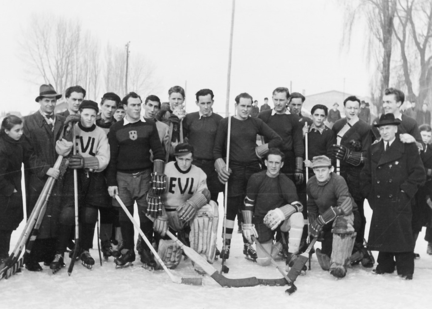 Gruppenfoto mit den Spielern von 1951