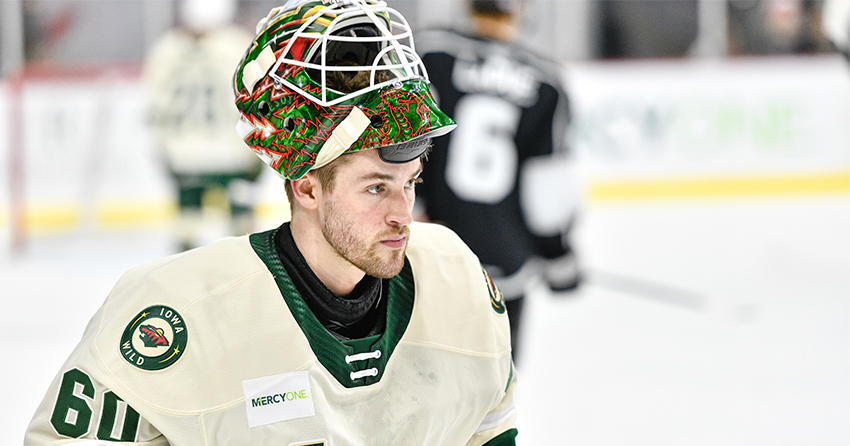 Portraitfoto von Goalie Mat Robson